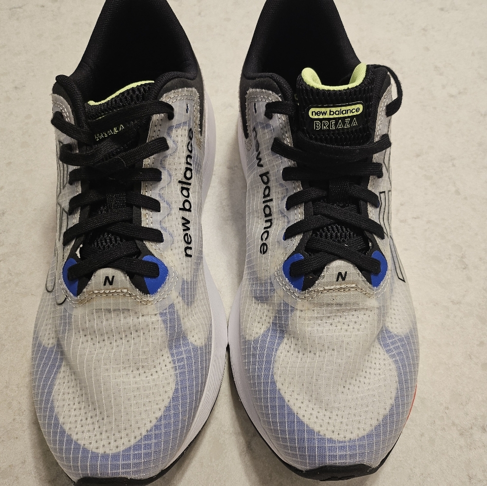Size 10 1/2 new balance sneaker